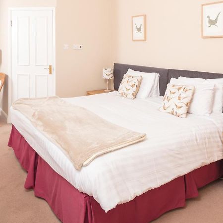 The Gordon Arms Hotel West Linton Buitenkant foto